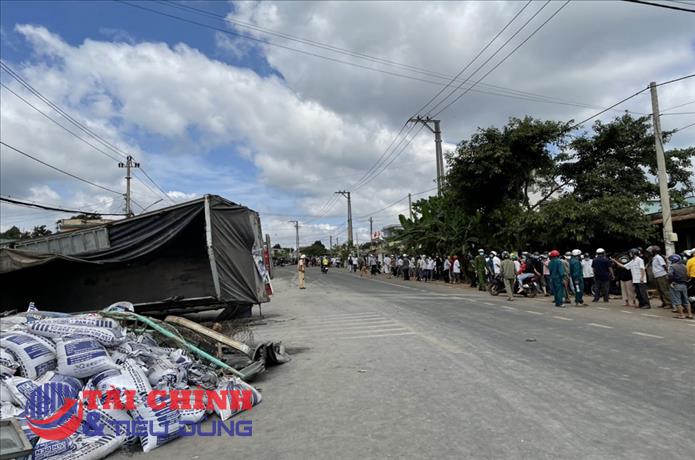 Đắk Lắk: Xe tải tông liên hoàn khiến ít nhất 7 người thương vong