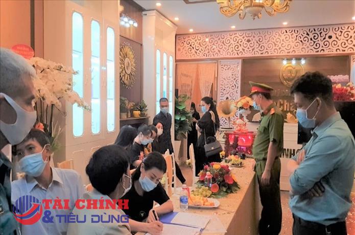 Vi phạm phòng chống dịch COVID-19, chủ TMV Minh Châu Asian Luxury bị phạt 7,5 triệu đồng