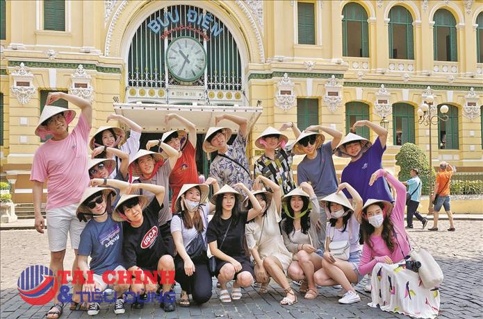 Đề xuất doanh nghiệp du lịch TP.HCM được vay lãi suất 0% để trả lương nhân viên