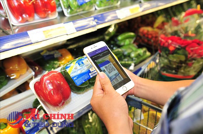 Hà Nội yêu cầu người dân quét mã QR code khi mua hàng