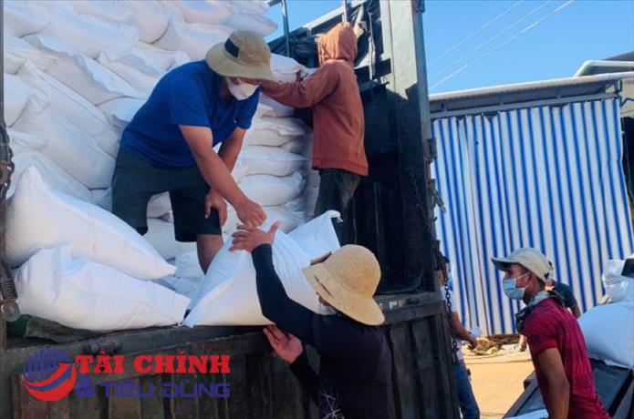 Tiếp tục xuất cấp gạo và hàng dự trữ quốc gia cho 3 tỉnh phòng, chống dịch COVID-19