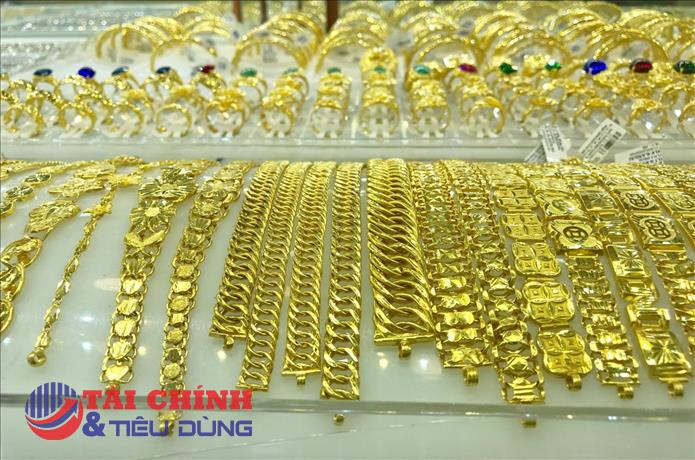 Giá vàng hôm nay 28/9: Nhà đầu tư chớp thời cơ, giá vàng tăng nhẹ