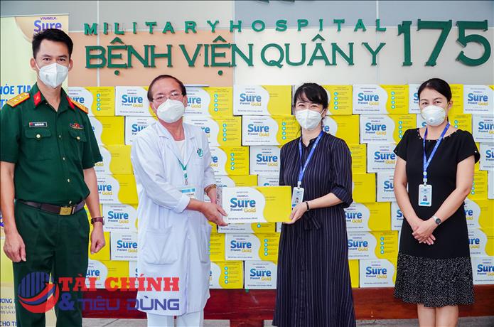 Vinamilk Sure Prevent Gold tri ân những chiến sĩ áo trắng đã luôn là vùng xanh hy vọng của người dân Việt Nam