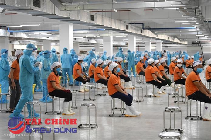 Rà soát giảm phí, lệ phí tháo gỡ khó khăn cho đối tượng chịu ảnh hưởng dịch COVID-19