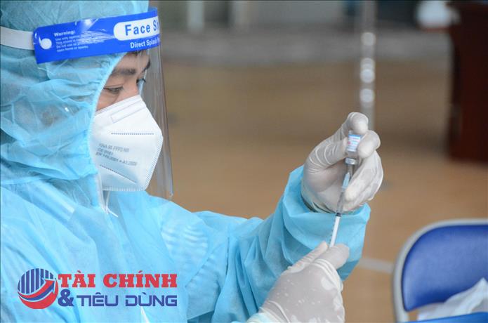 Hỗ trợ nhân lực, vaccine và thuốc điều trị cho 5 tỉnh phía Nam