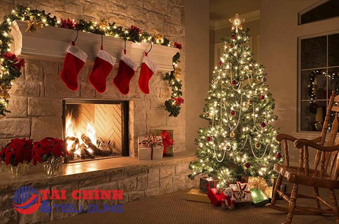 Người tiêu dùng lưu ý khi sử dụng sản phẩm trang trí cây thông Noel