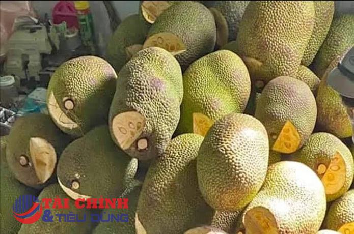 Giá mít Thái giảm mạnh, thị trường Hà Nội chỉ còn 10.000 đồng/kg