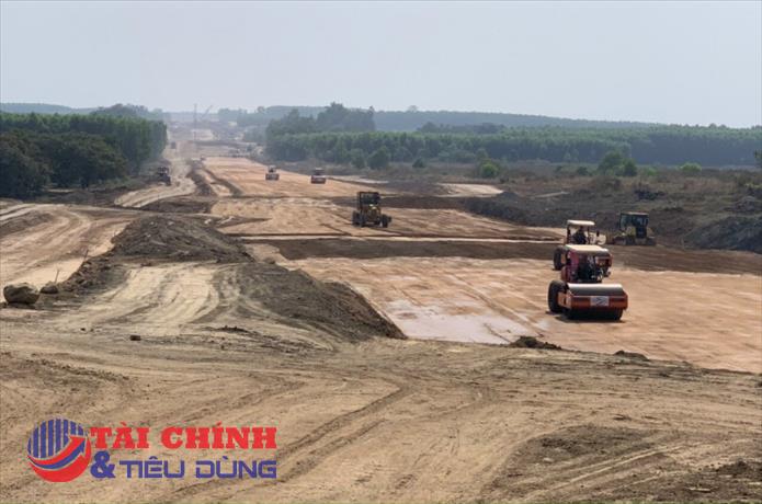 Sớm xác định hướng tuyến, lên phương án chuyển đổi đất rừng thi công cao tốc Tân Phú - Bảo Lộc