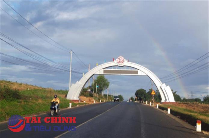 Đề nghị tháo dỡ 5 cổng chào TP.Kon Tum xây trái phép trước 25/1