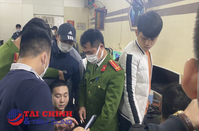 Bắc Giang: Phá đường dây bán vé máy bay giả cho người Việt Nam ở nước ngoài