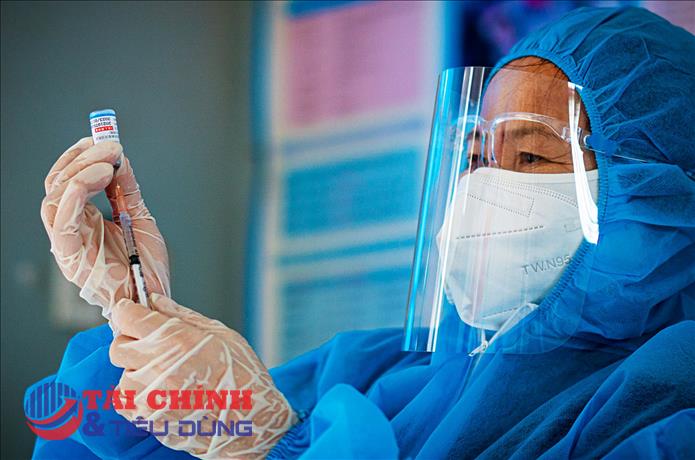 Sáng 31/1, hơn 3.800 bệnh nhân nặng đang điều trị, chữa khỏi 55.018 ca COVID-19