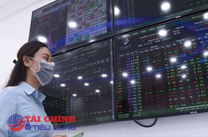 Nghịch lý dư nợ cho vay margin tăng, nhà đầu tư cá nhân rút ròng
