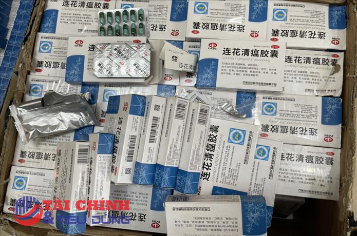 Hà Nội: Thu giữ hơn 3.000 hộp thuốc hỗ trợ điều trị Covid-19 trôi nổi