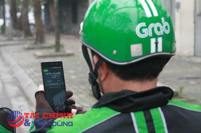 Giá xăng "lên đồng", Grab tăng giá cước tất cả dịch vụ