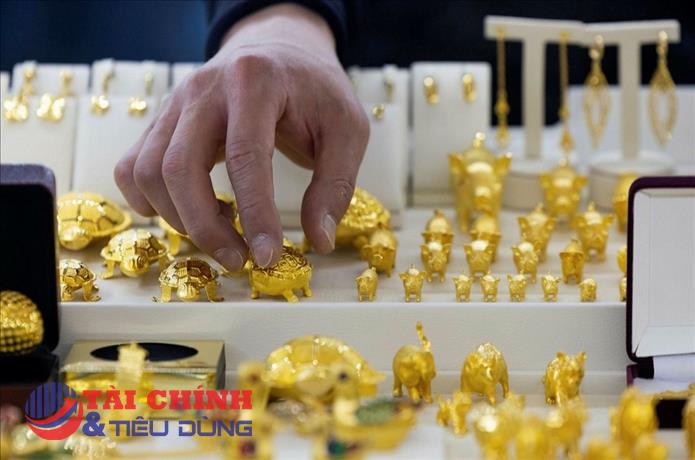 Giá vàng hôm nay 13/3, Giá vàng biến động dữ dội, vàng mất động lực từ khủng hoảng Ukraine, SJC vẫn ngược chiều