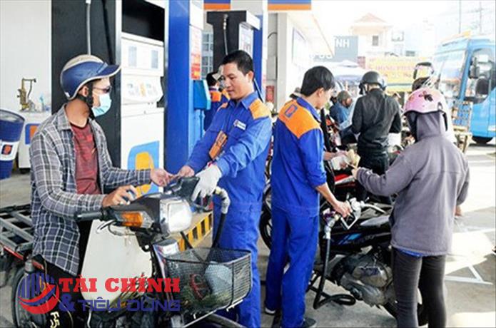 Giá xăng trong nước tăng trở lại từ chiều nay 21/4