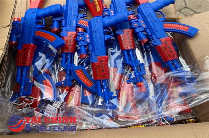 Thu giữ hàng trăm sản phẩm đồ chơi trẻ em không rõ nguồn gốc