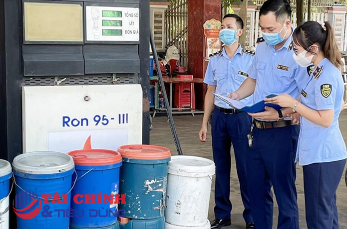 Bộ Công thương "siết" buôn lậu, gian lận thương mại xăng dầu