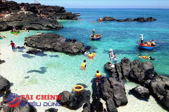 Hơn 2.000 du khách bất ngờ hủy tour ra đảo Lý Sơn ngay sát dịp 30/4 - 1/5
