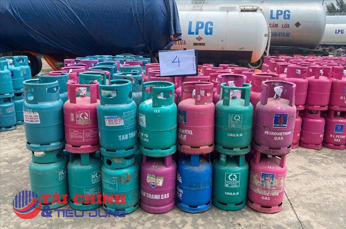 Phát hiện công ty sang chiết gas trái phép, thu lợi hơn 4 triệu đồng/ngày