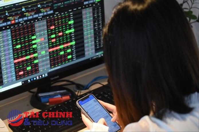 Giao dịch chứng khoán sáng 10/6: Dòng bank trở lại