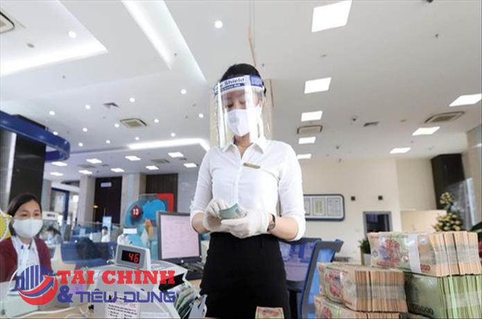 Áp lực tăng vốn đè nặng ngân hàng