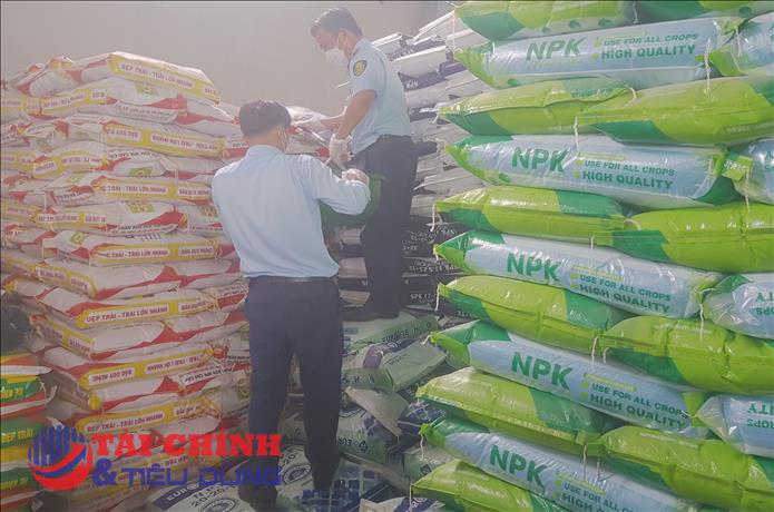 Chuyển cơ quan Công an vụ buôn bán phân bón giả có dấu hiệu tội phạm tại Tiền Giang