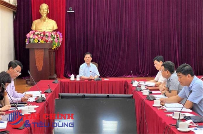 Tiếp tục giảm phí, lệ phí, chia sẻ rủi ro, gánh nặng cho doanh nghiệp vận tải