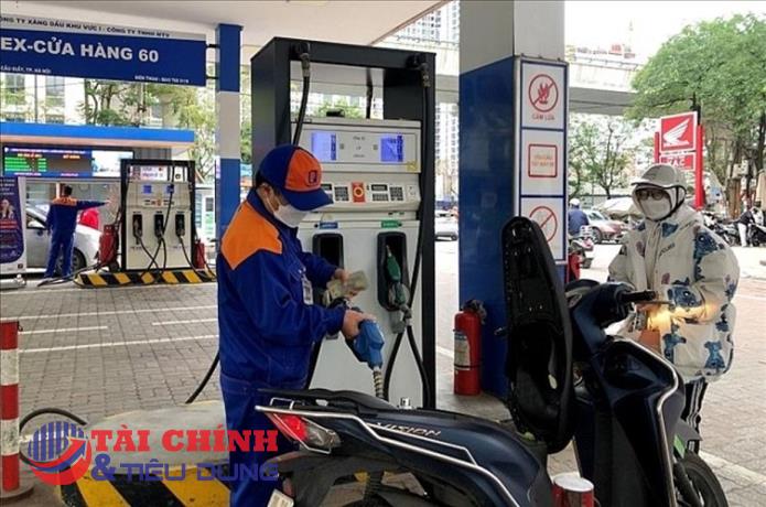 Giá xăng có thể giảm bao nhiêu trong kì điều chỉnh tới?