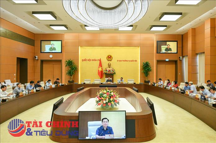 Thường vụ Quốc hội xem xét chủ trương chuyển đổi đất xây dựng cao tốc Bắc - Nam