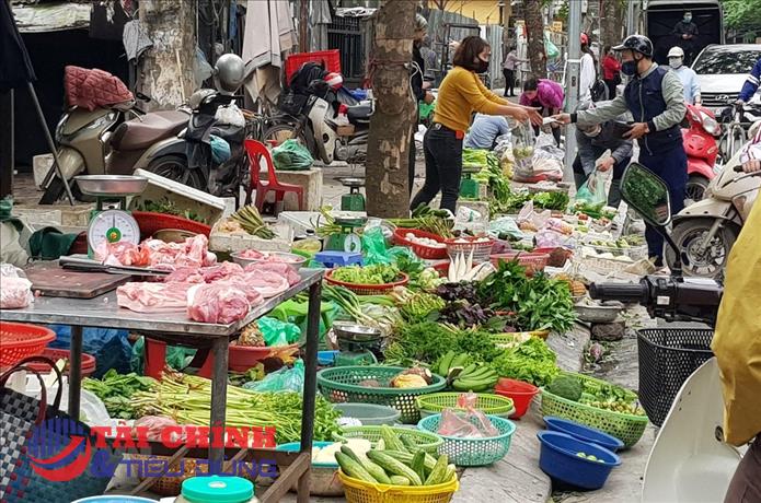 Cần sự vào cuộc của cơ quan quản lý với hàng hóa có điều kiệm giảm nhưng vẫn giữ giá, tăng giá