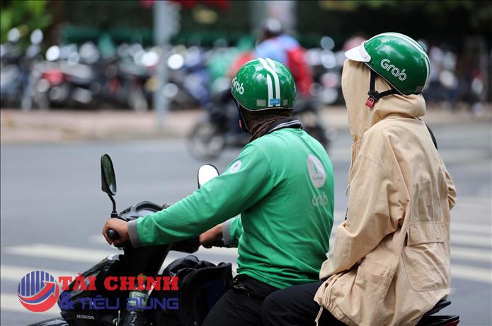 Bộ Tài chính lên tiếng về phụ phí của hãng xe công nghệ