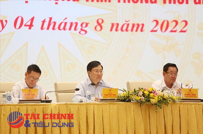Tăng cường chống buôn lậu, gian lận thương mại đặc biệt đối với xăng dầu