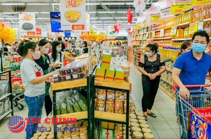 Chuyên gia bàn về giải pháp kéo hàng hóa giảm theo giá xăng dầu