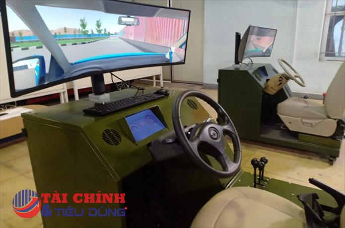 Vẫn triển khai đúng lộ trình áp dụng cabin điện tử trong đào tạo, sát hạch lái xe