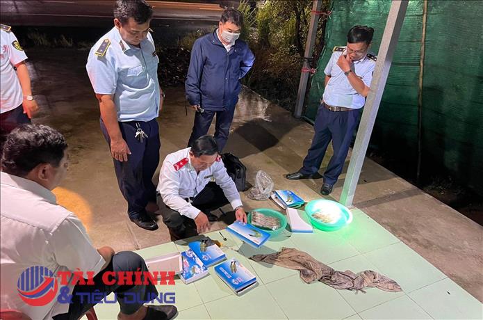 Phát hiện 3,5 tấn tôm sú ướp lạnh có chứa tạp chất tại Bạc Liêu