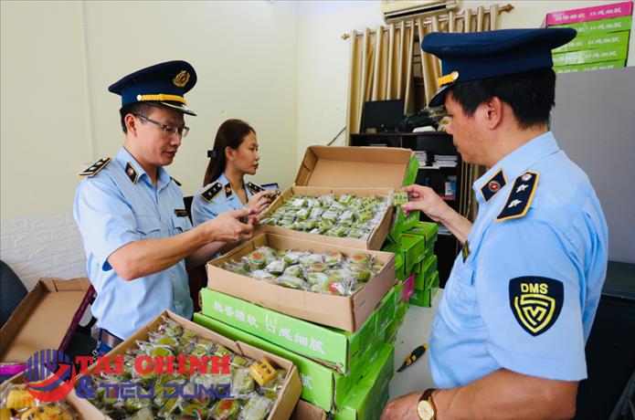 Hà Nam: Thu giữ gần 1.600 chiếc bánh trung thu không rõ nguồn gốc, xuất xứ