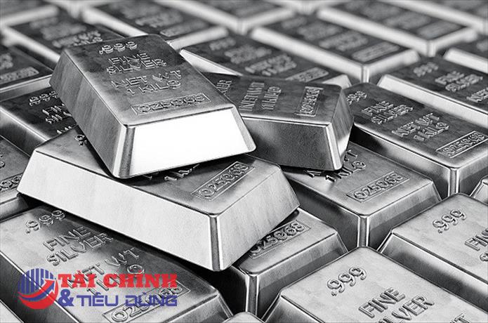 Thị trường hàng hóa 18/8: Dầu thô hồi phục, thị trường kim loại suy yếu