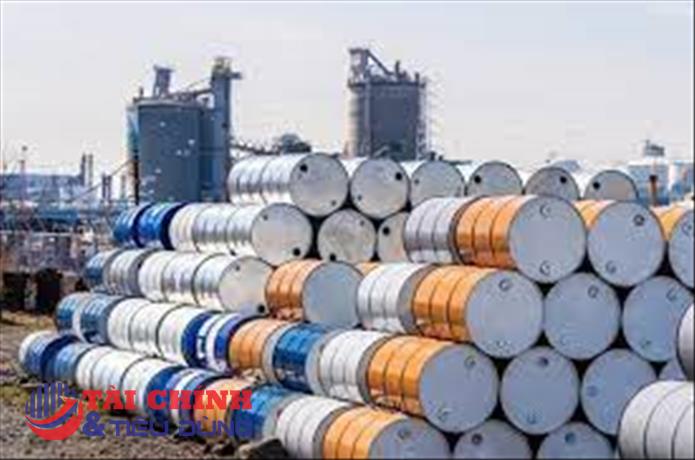 Giá xăng dầu hôm nay 23/8: Dầu Brent "neo" ở mức 96,48 USD/thùng
