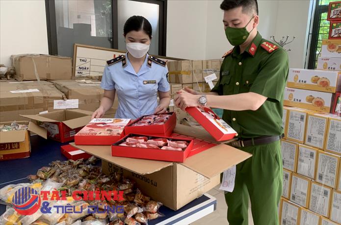 Hà Nội: Thêm vụ hàng nghìn bánh Trung thu không rõ nguồn gốc xuất xứ bị phát hiện, xử lý
