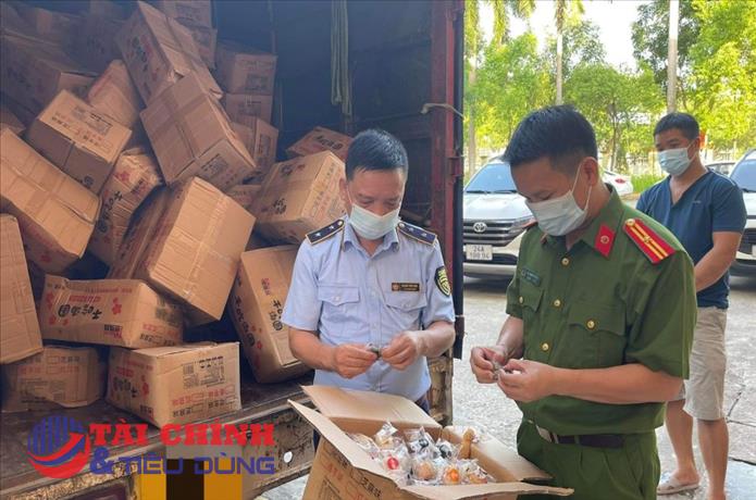 Thu giữ hơn 54.000 sản phẩm bánh dẻo các loại không rõ nguồn gốc
