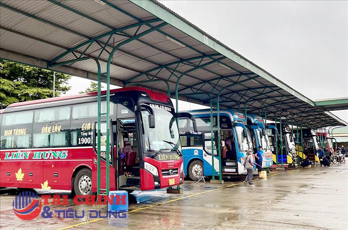 Nhiều doanh nghiệp thuộc các loại hình vận tải hàng hóa và hành khách đã giảm giá cước
