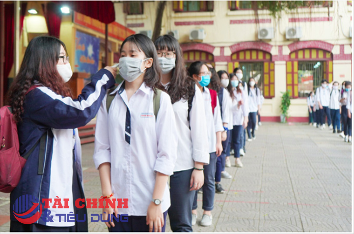 Sở GD&ĐT Hà Nội ra văn bản yêu cầu Ban Phụ huynh không được phép thu 7 khoản tiền