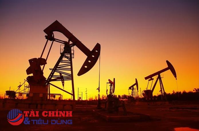 Giá xăng dầu hôm nay 1/10: Giảm vào phiên giao dịch cuối tuần