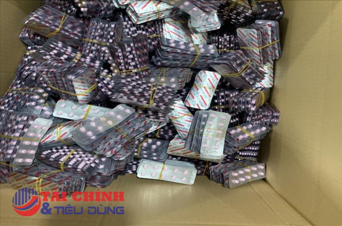 Hà Nội: Phát hiện cơ sở có dấu hiệu sản xuất hàng giả mạo là thuốc chữa bệnh