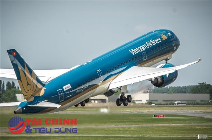 Hủy, điều chỉnh nhiều chuyến bay do ảnh hưởng của bão số 5