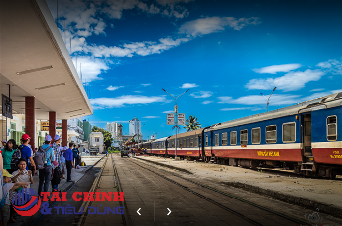 Tăng cường thêm 20 đoàn tàu phục vụ dịp cao điểm Tết Nguyên đán Quý Mão