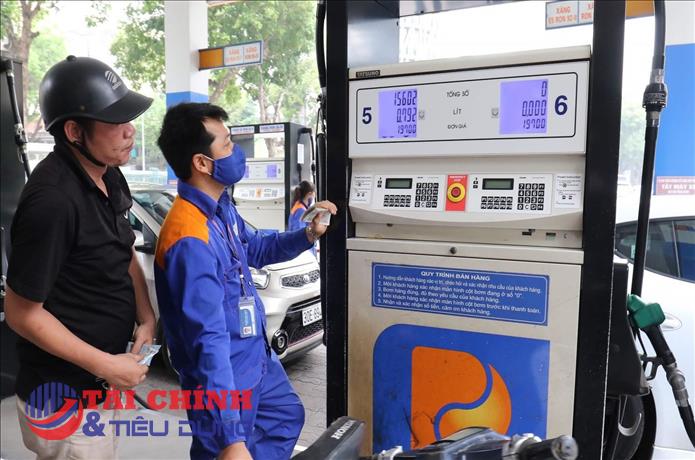 Giá xăng dầu trong nước có thể giảm trở lại trong kỳ điều chỉnh tới
