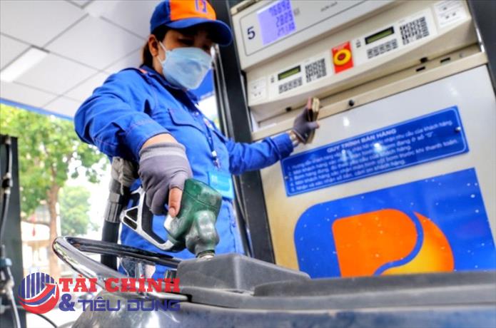 Giá xăng tăng từ 200 - 340 đồng/lít