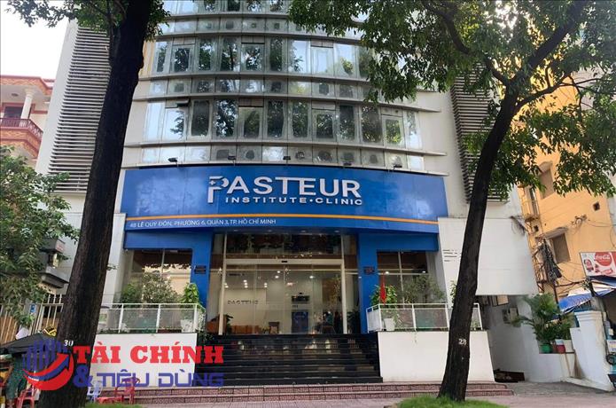 Thẩm mỹ viện Pasteur bị nhiều khách hàng tố cáo, ngang nhiên khám chữa bệnh khi đang bị đình chỉ hoạt động
